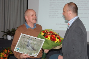 Gerrit Stomps uit Eibergen is Gelderse boerenlandvogelvrijwilliger 2016